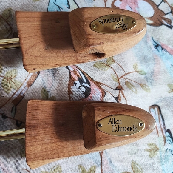 Allen Edmonds Wooden Cedar? Men's Wood Shoe Stretcher Form Size Large Adjustable - Picture 6 of 10